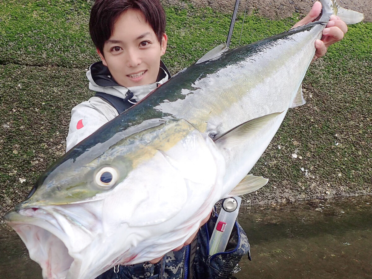 90cmの立派な夏ブリ！不意の大物にも対応できる万能ロッドBRIST