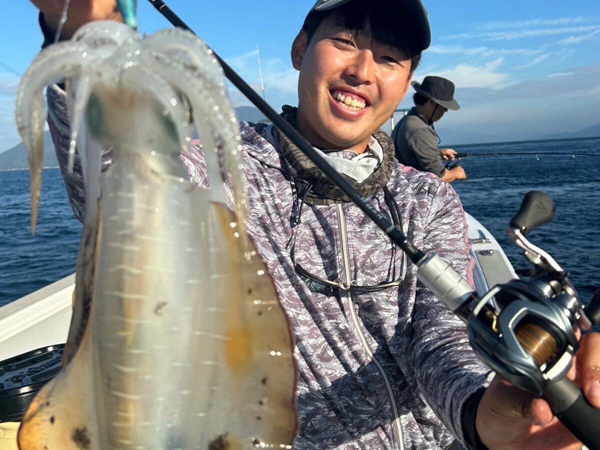 A9EFC3F6-2C75-40A9-B747-