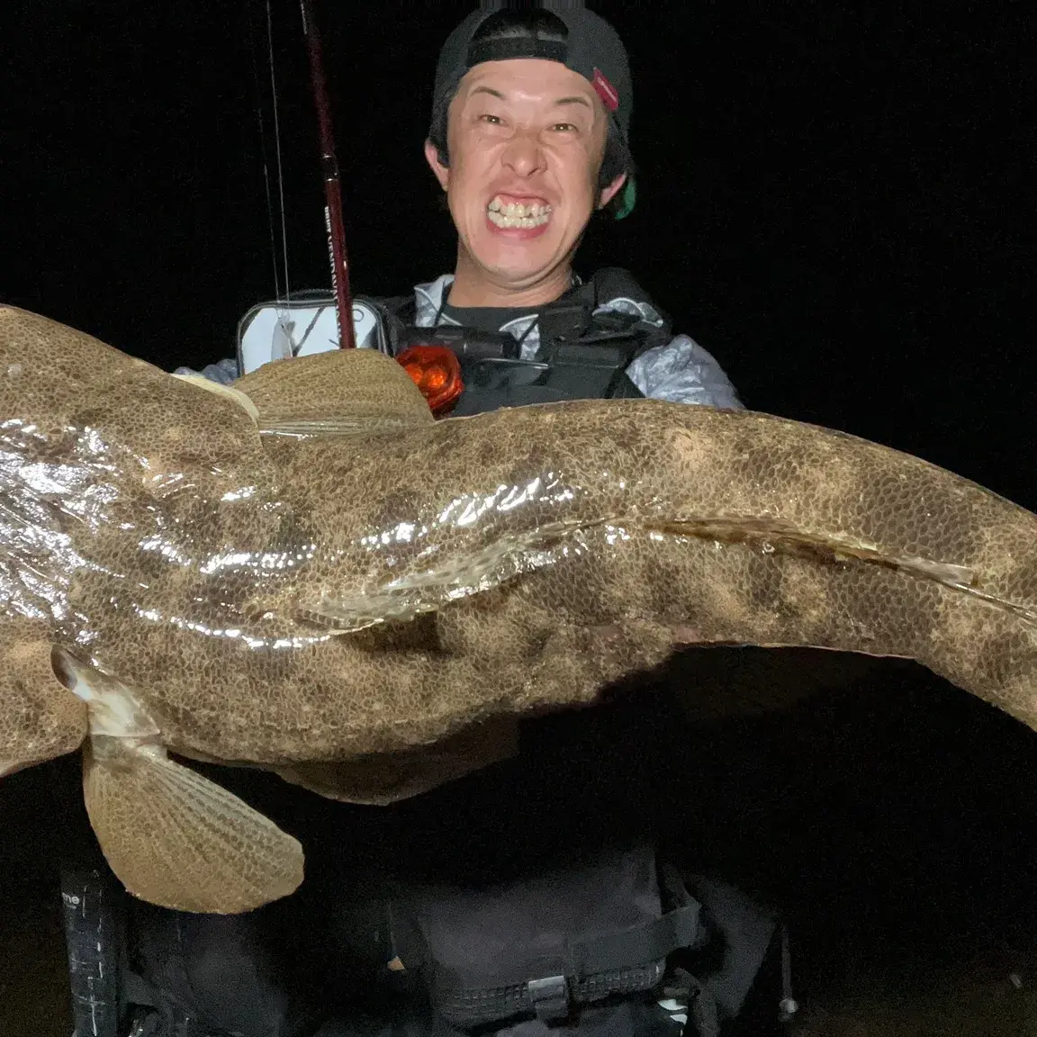 マナコ F825F66F-9A65-43EA-B433-